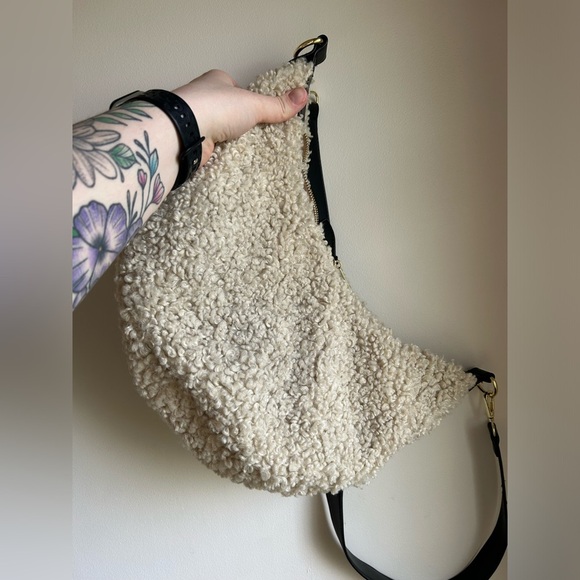 Jules Kae Zola Oatmeal Bag - Picture 6 of 9